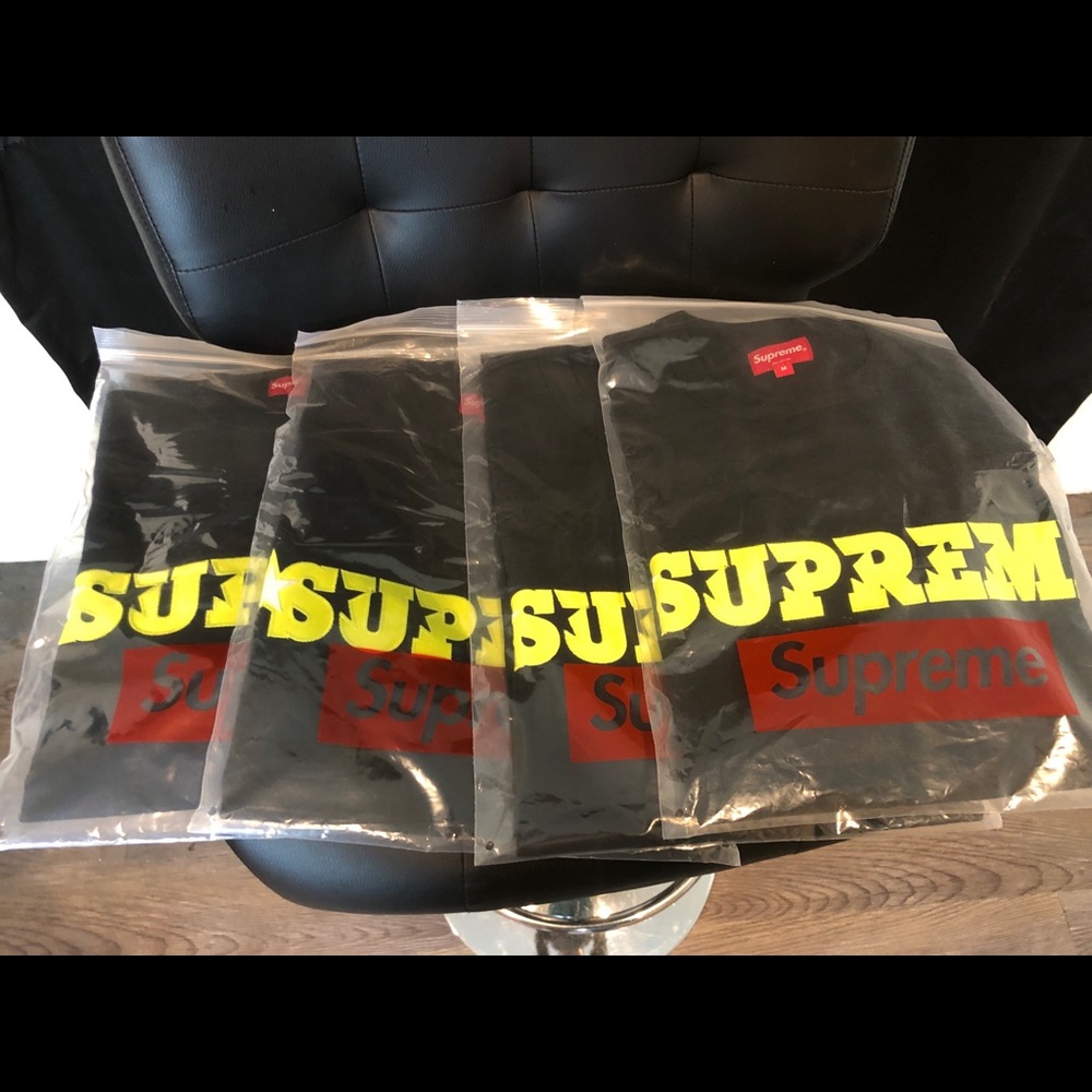 Supreme Star Logo Tees